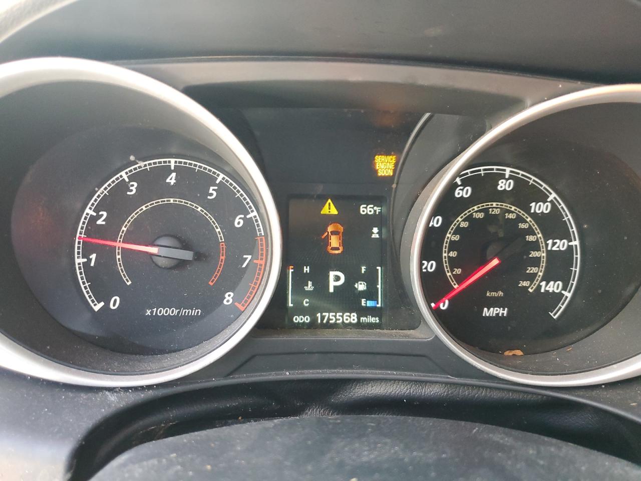 2015 Mitsubishi Outlander - Image 9