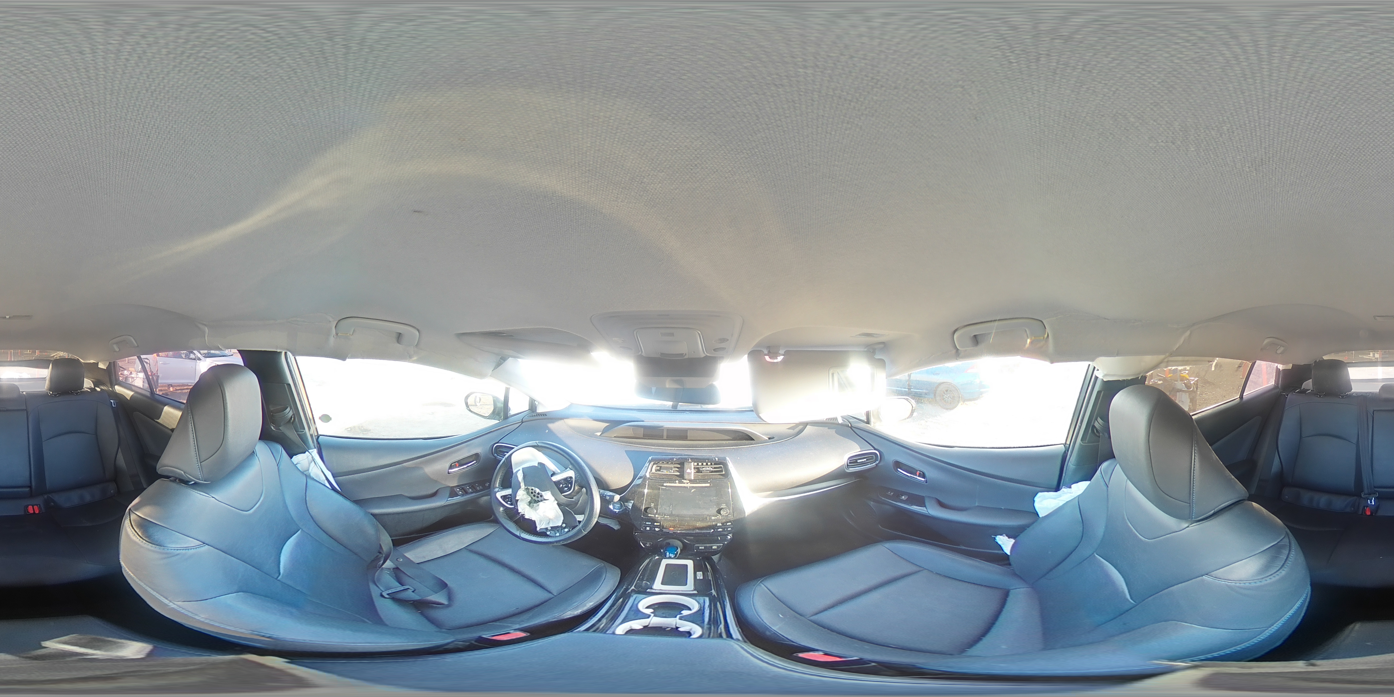 2016 Toyota Prius - Image 13