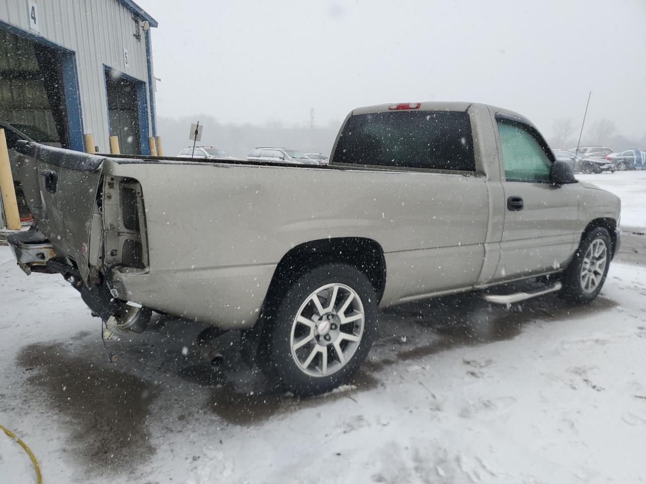 2003 GMC Sierra - Image 3