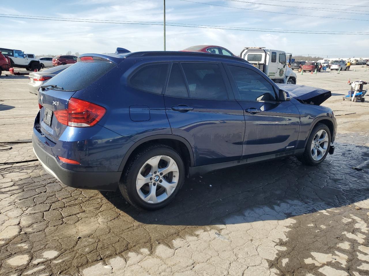 2015 BMW X1 - Image 3