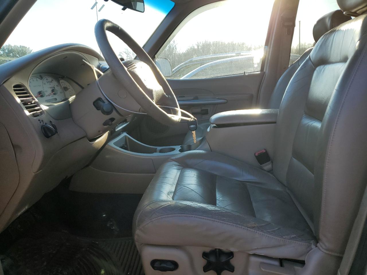 2001 Ford Explorer - Image 7