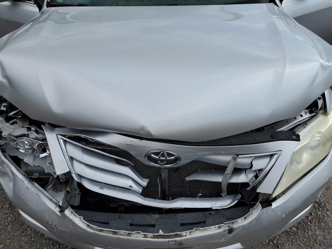 2010 Toyota Camry - Image 13