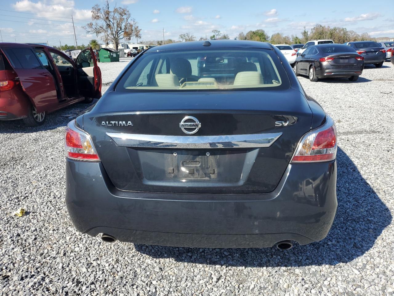 2015 Nissan Altima - Image 6