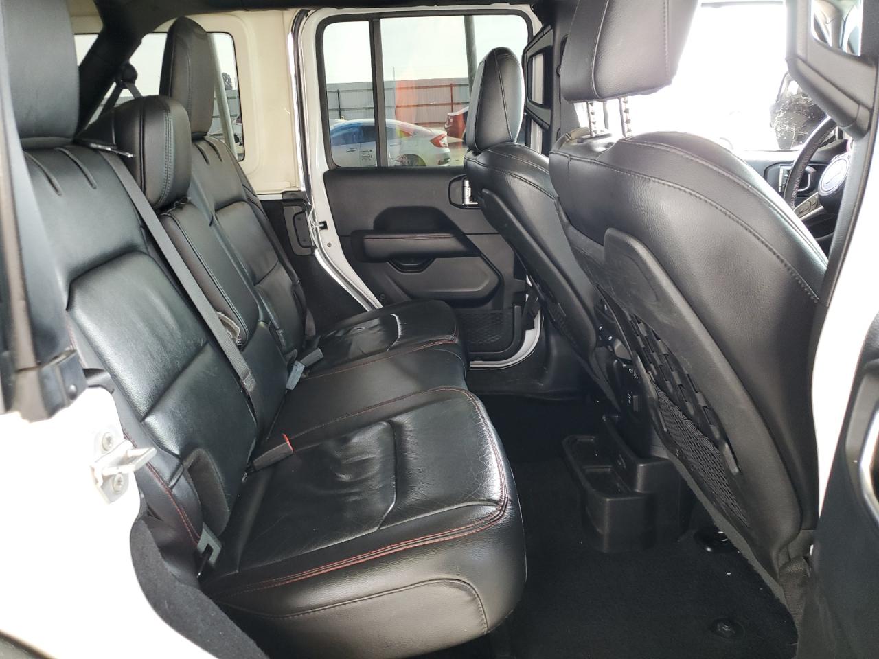 2019 Jeep Wrangler - Image 11