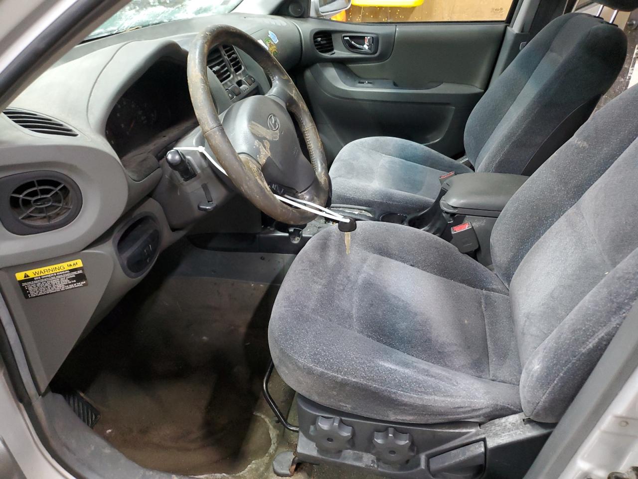 2004 Hyundai Santa Fe - Image 7