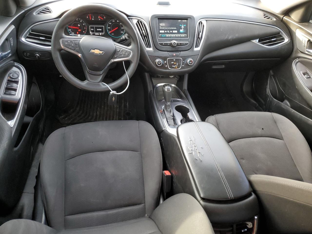 2018 Chevrolet Malibu - Image 8