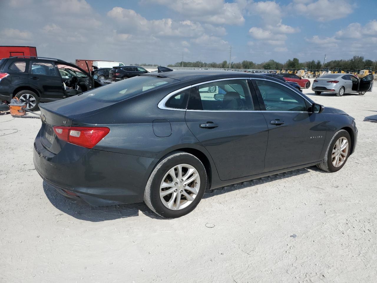 2017 Chevrolet Malibu - Image 3