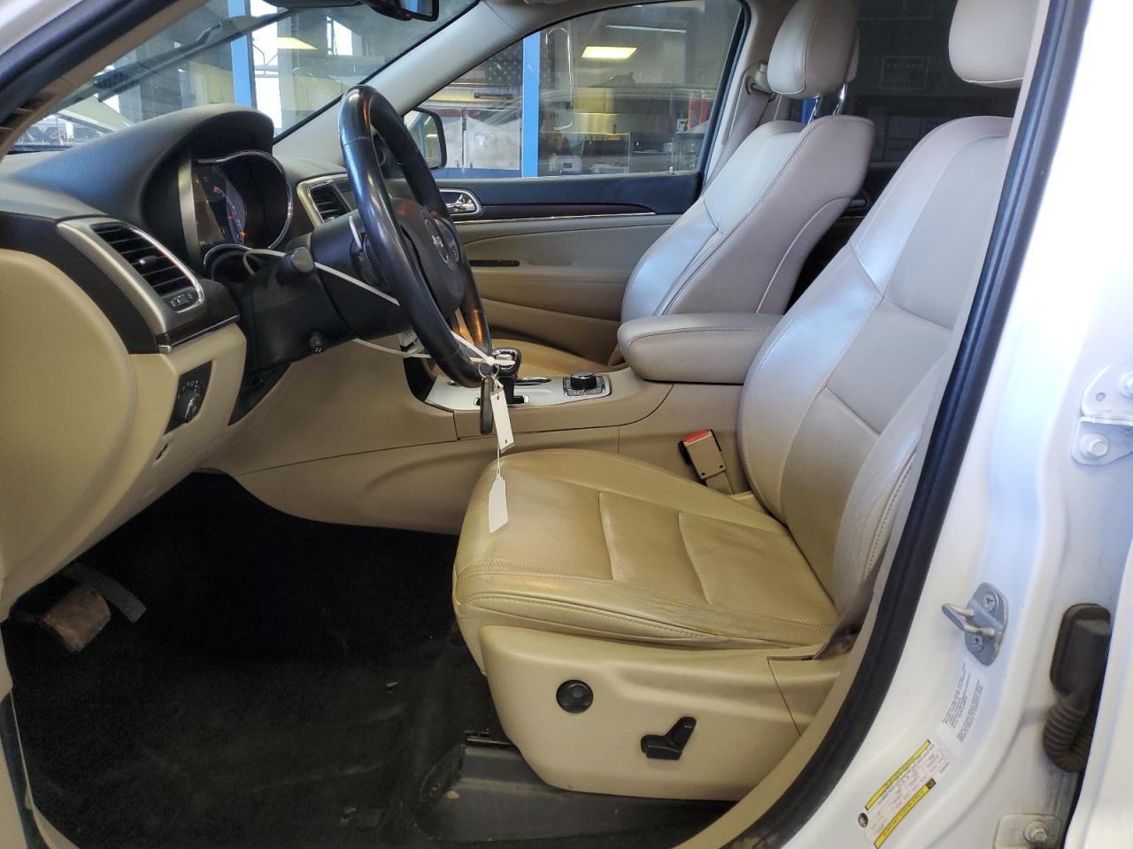 2014 Jeep Grand Cherokee - Image 7