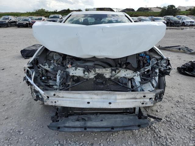  TOYOTA CAMRY 2019 Biały