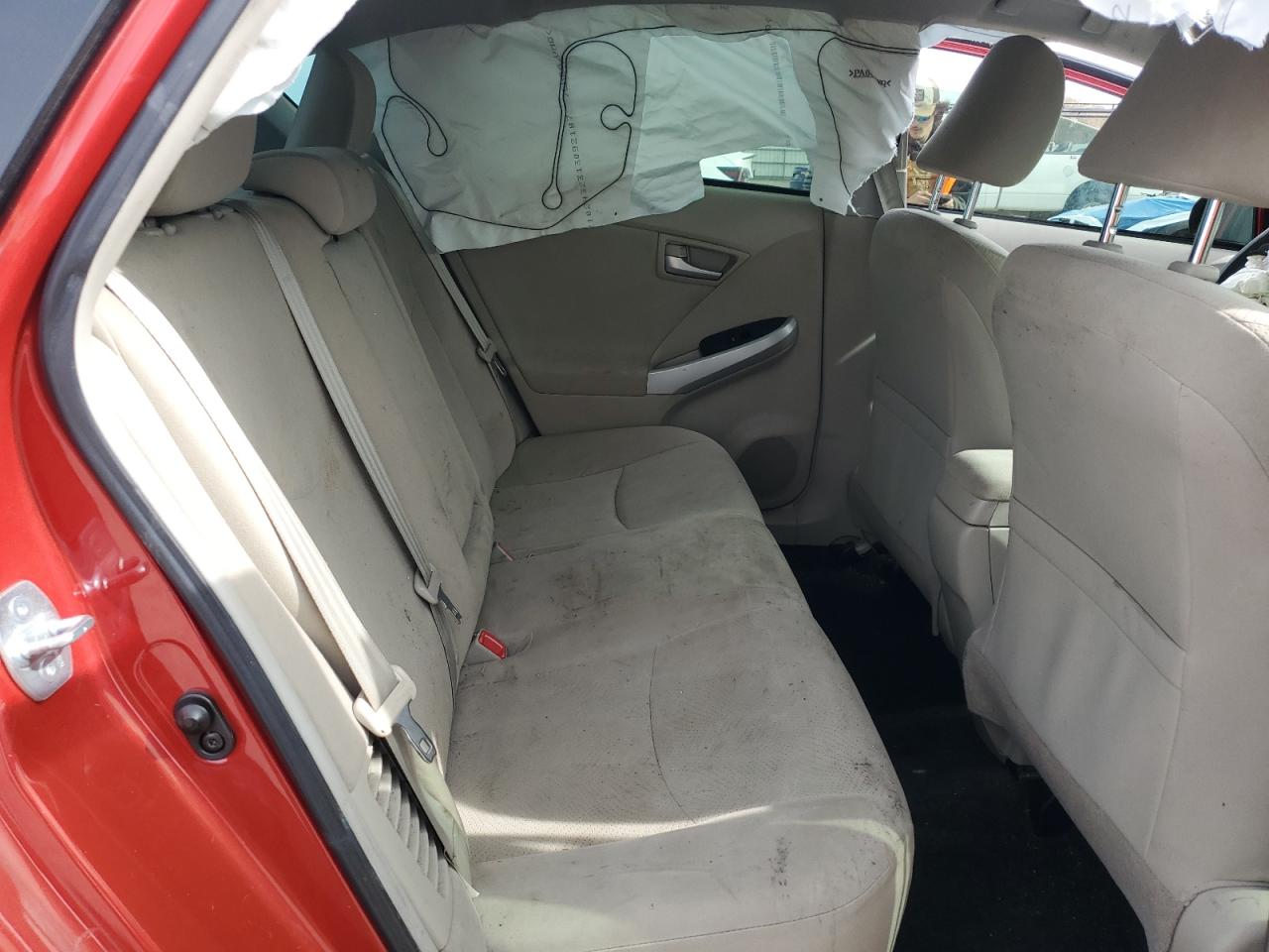 2014 Toyota Prius - Image 10