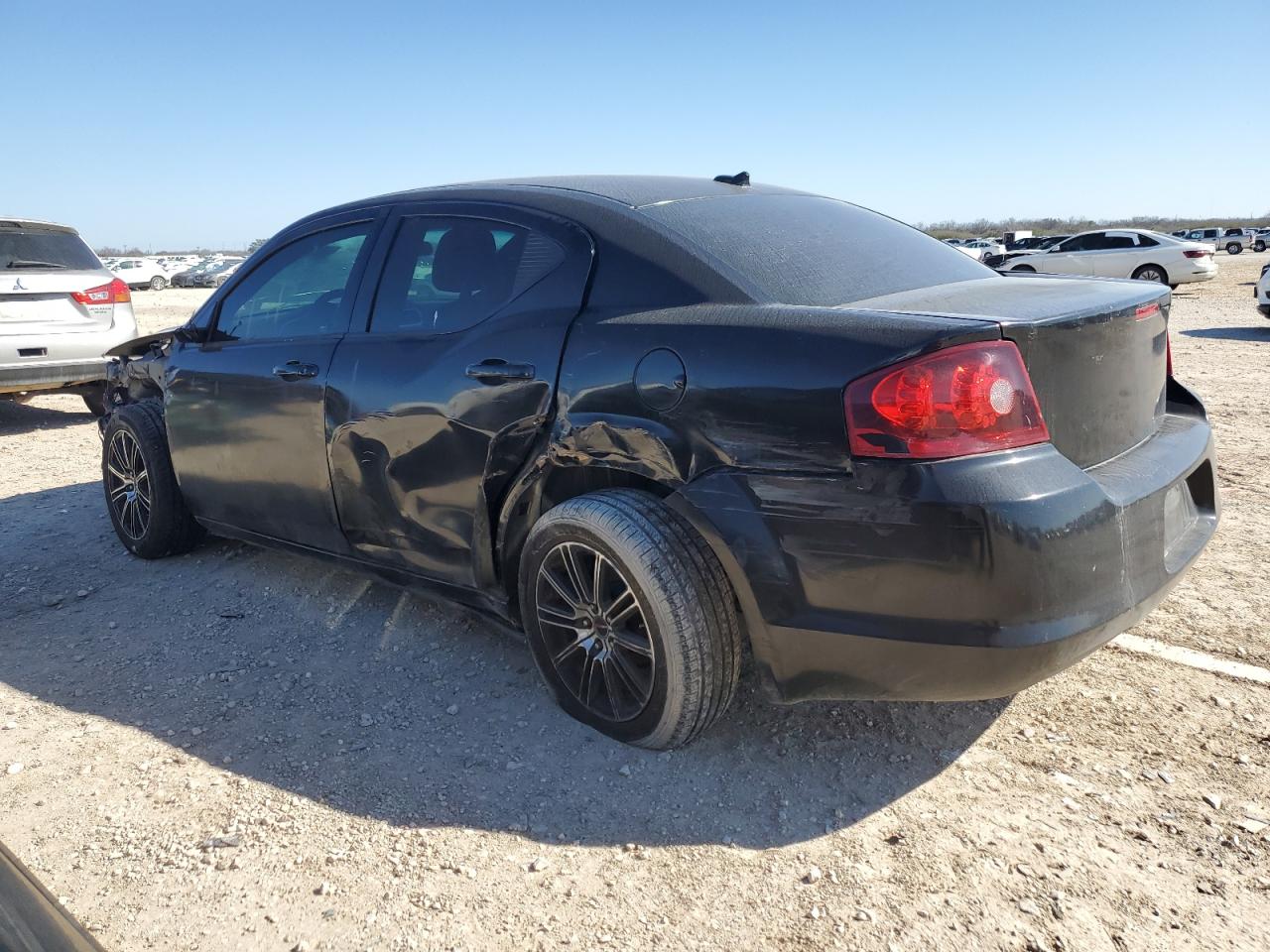 2014 Dodge Avenger - Image 2