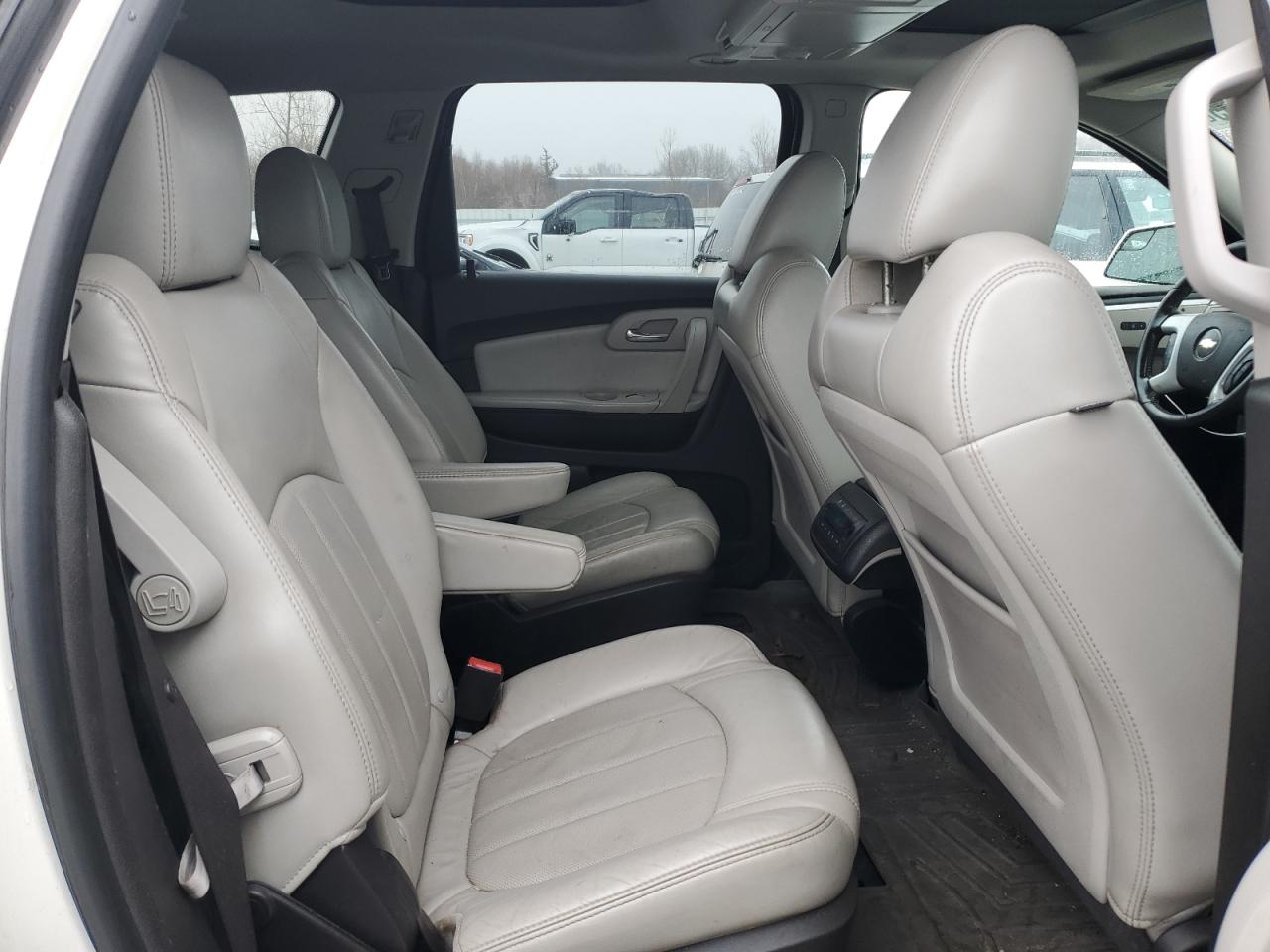 2012 Chevrolet Traverse - Image 11