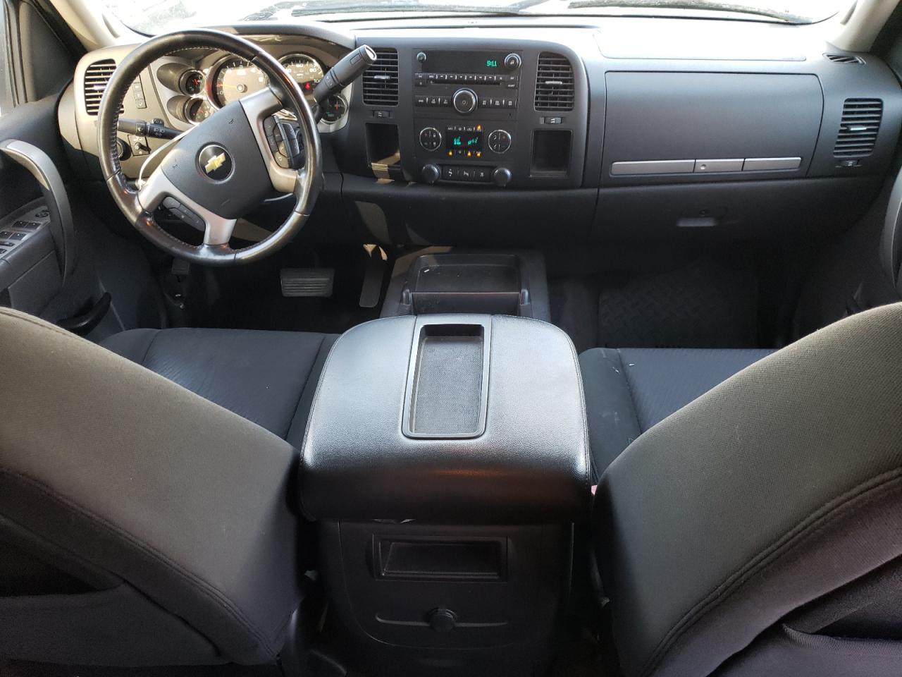 2011 Chevrolet Silverado - Image 8