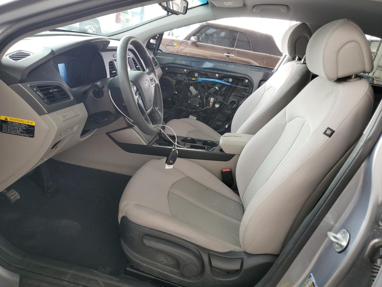 2016 Hyundai Sonata - Image 7