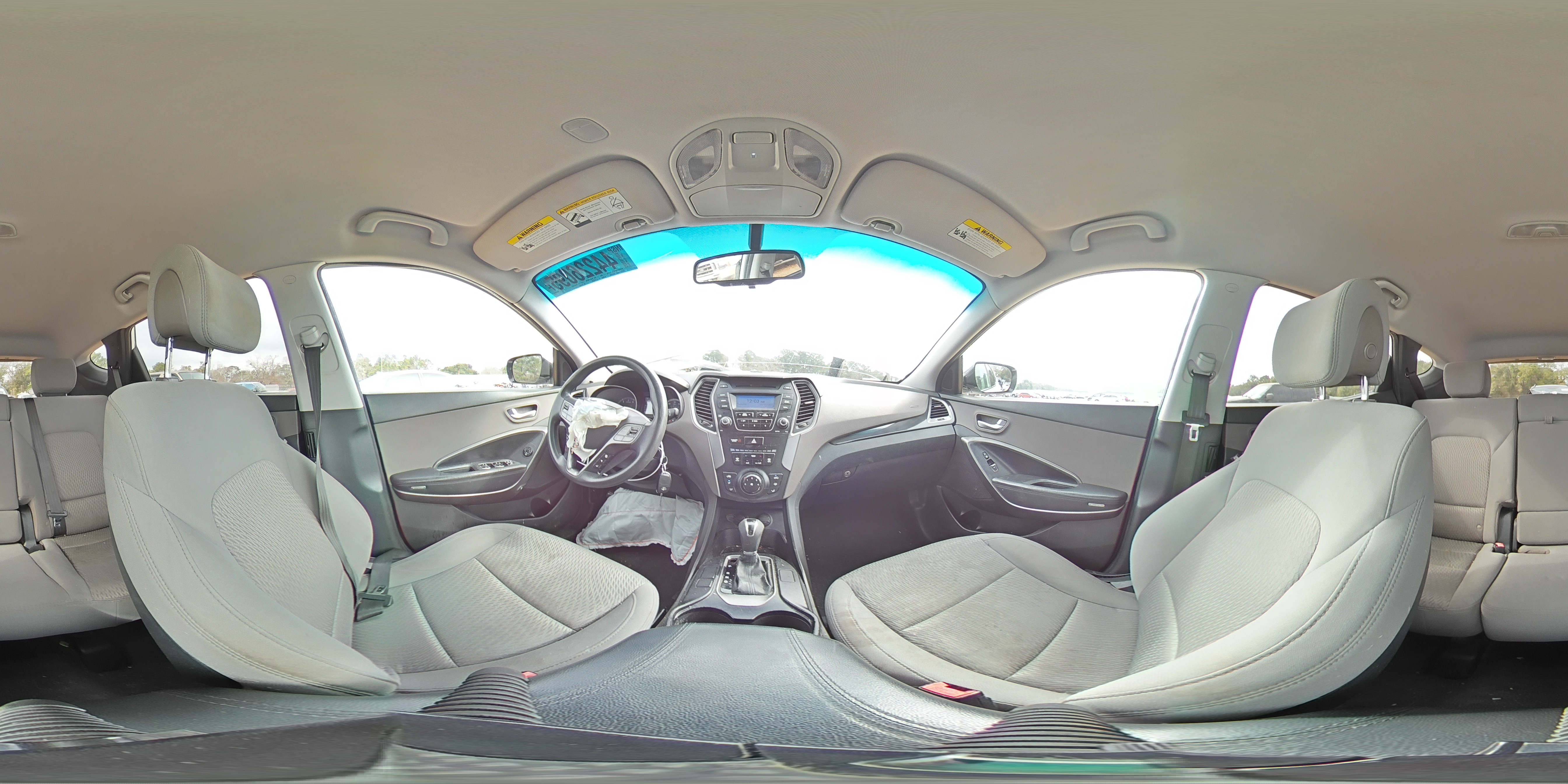 2013 Hyundai Santa Fe - Image 13