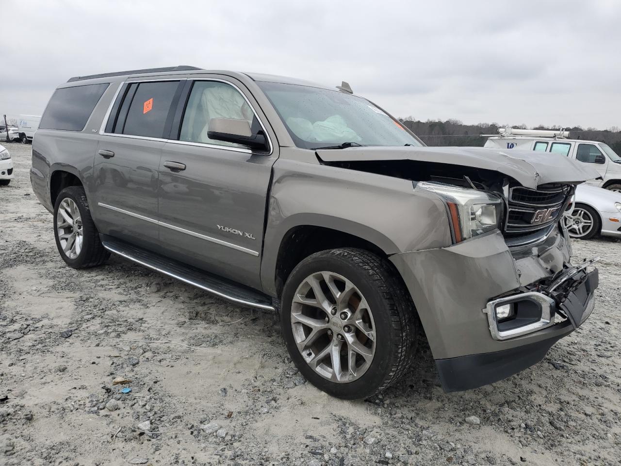 2019 GMC Yukon - Image 4