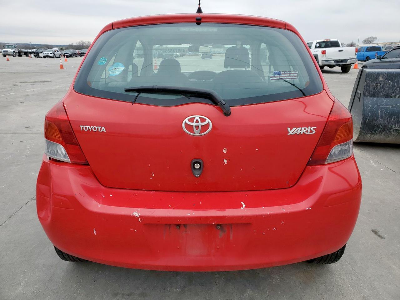 2011 Toyota Yaris - Image 6