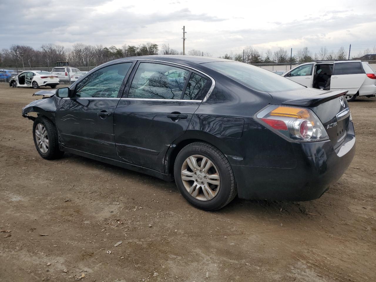 2012 Nissan Altima - Image 2
