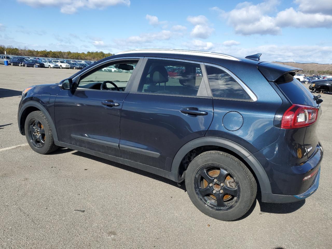 2019 Kia Niro - Image 2