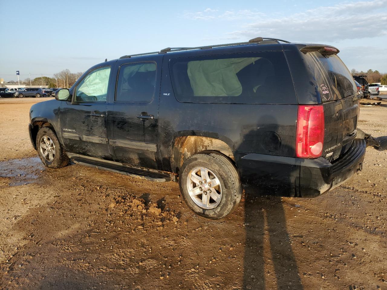 2014 GMC Yukon - Image 2