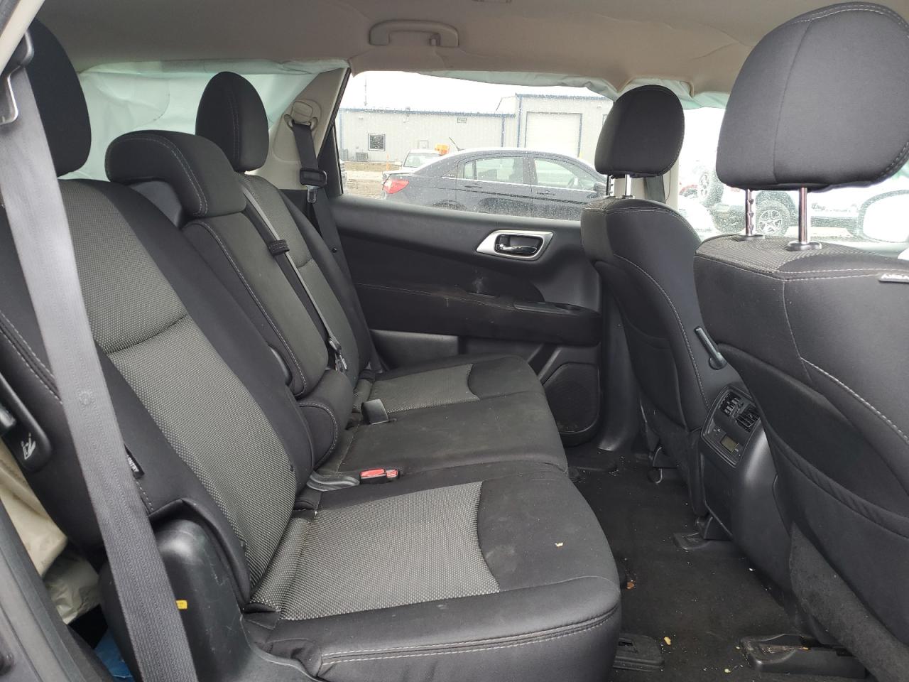 2013 Nissan Pathfinder - Image 12