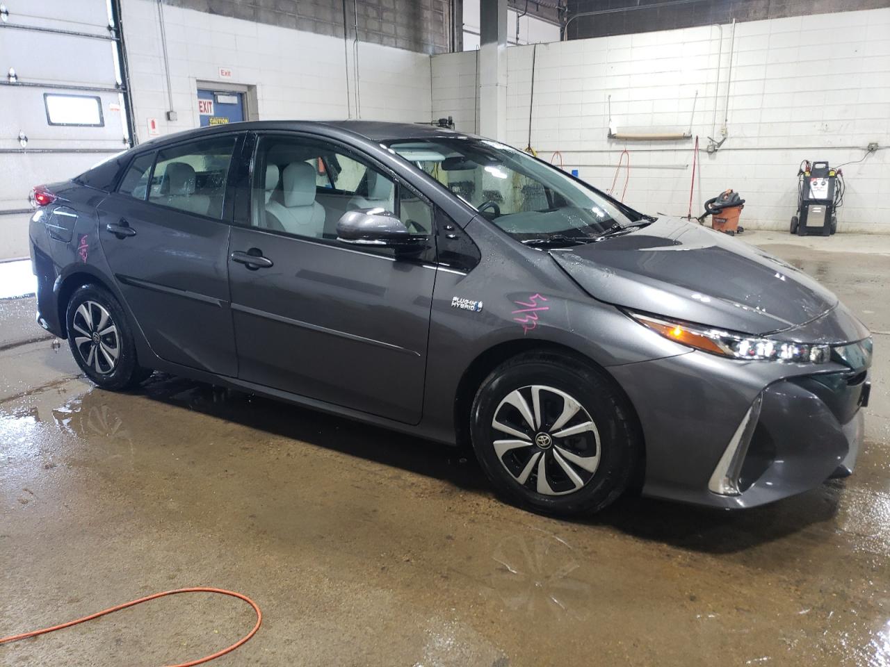 2017 Toyota Prius - Image 4