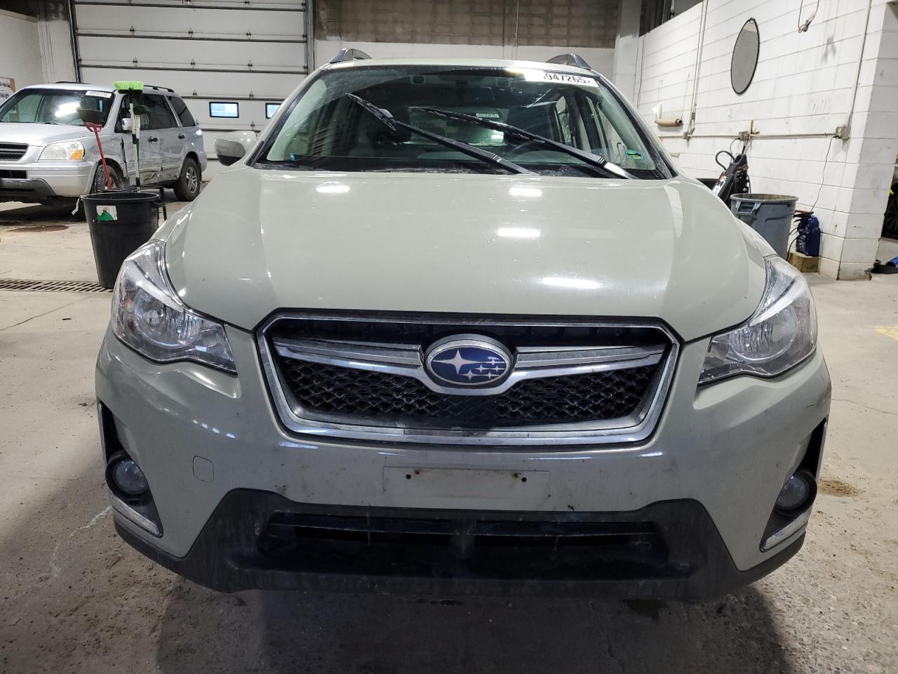 2016 Subaru XV - Image 5