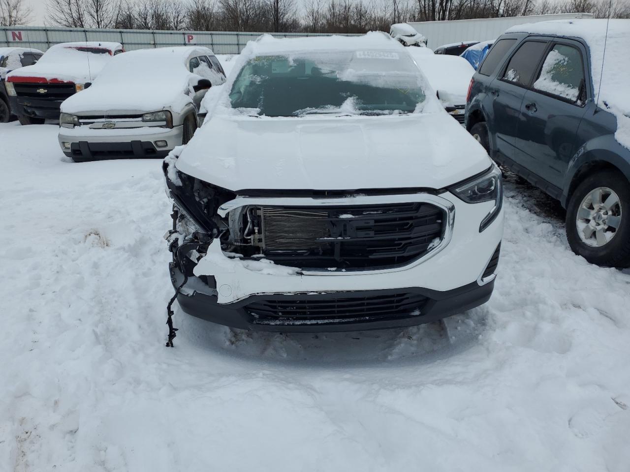 2021 GMC Terrain - Image 5