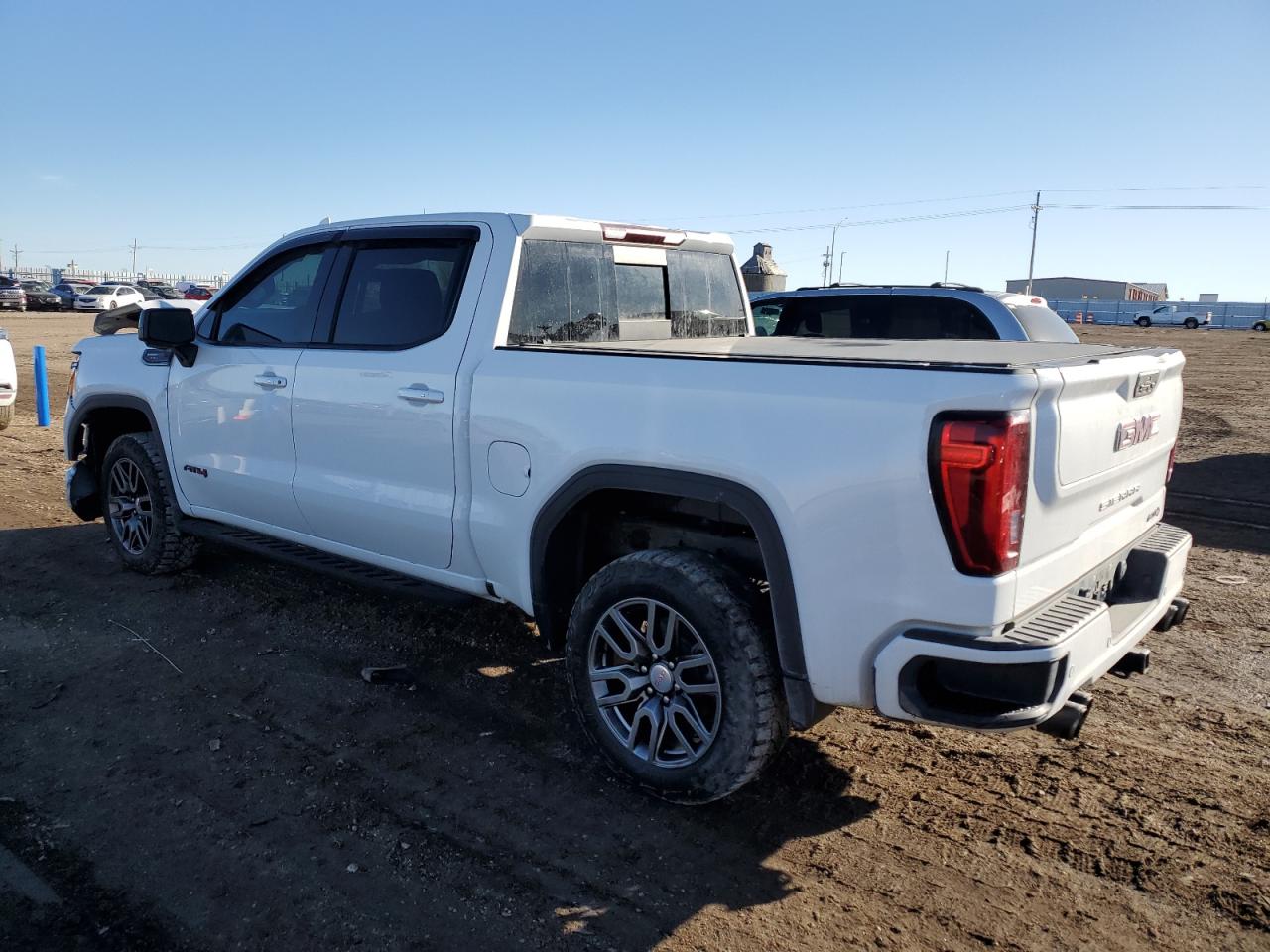 2022 GMC Sierra - Image 2