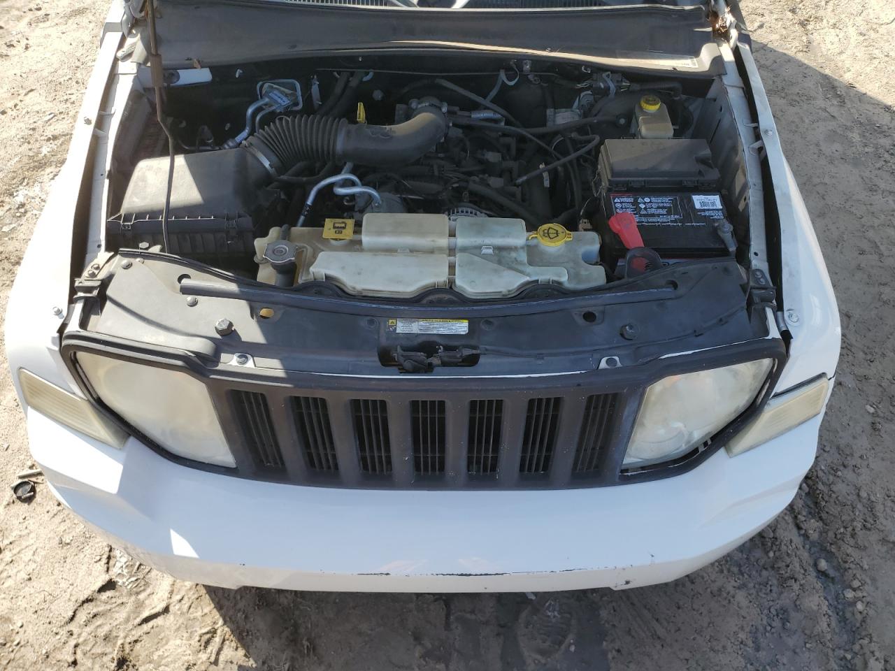 2010 Jeep Liberty (North America) - Image 11