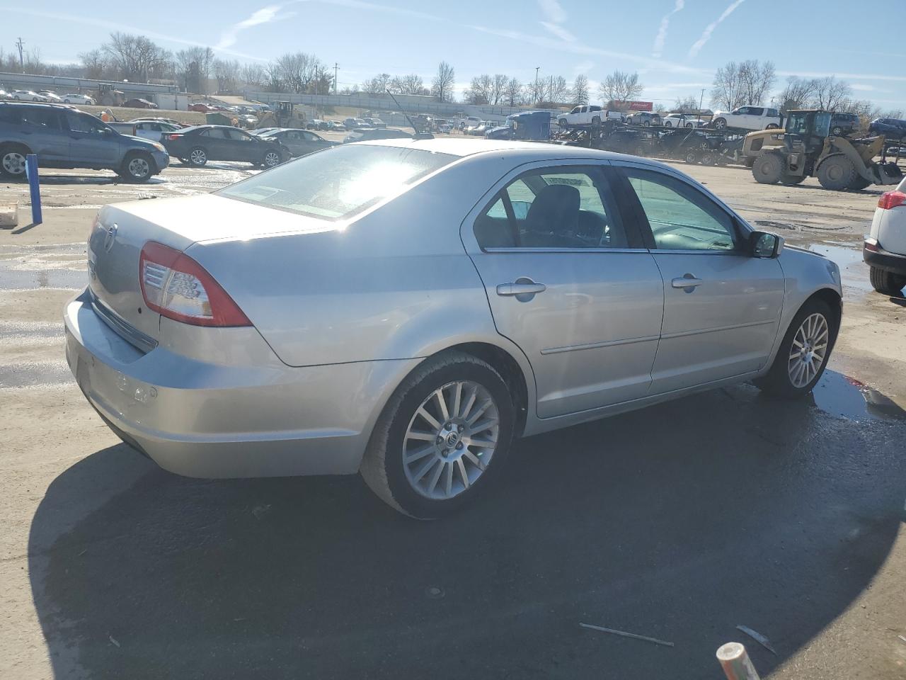 2009 Mercury Milan - Image 3