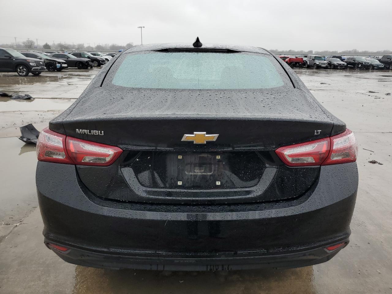 2022 Chevrolet Malibu - Image 6