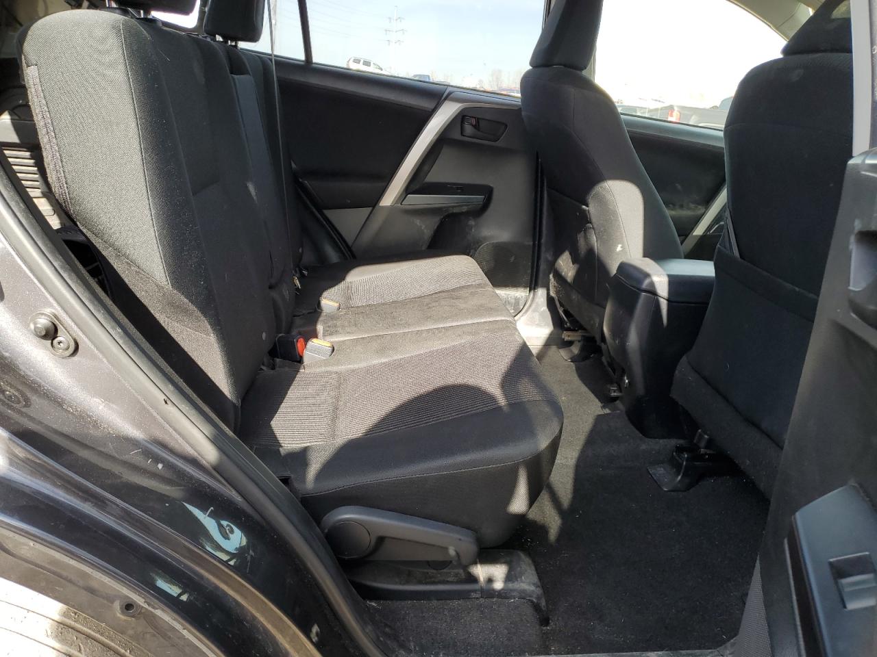 2017 Toyota RAV 4 - Image 11