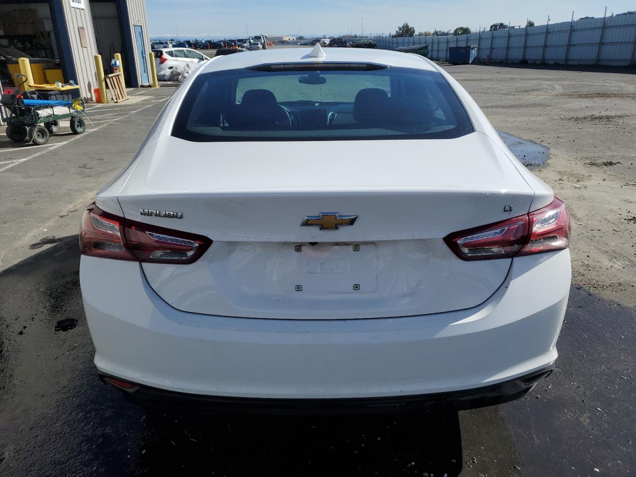 2022 Chevrolet Malibu - Image 6