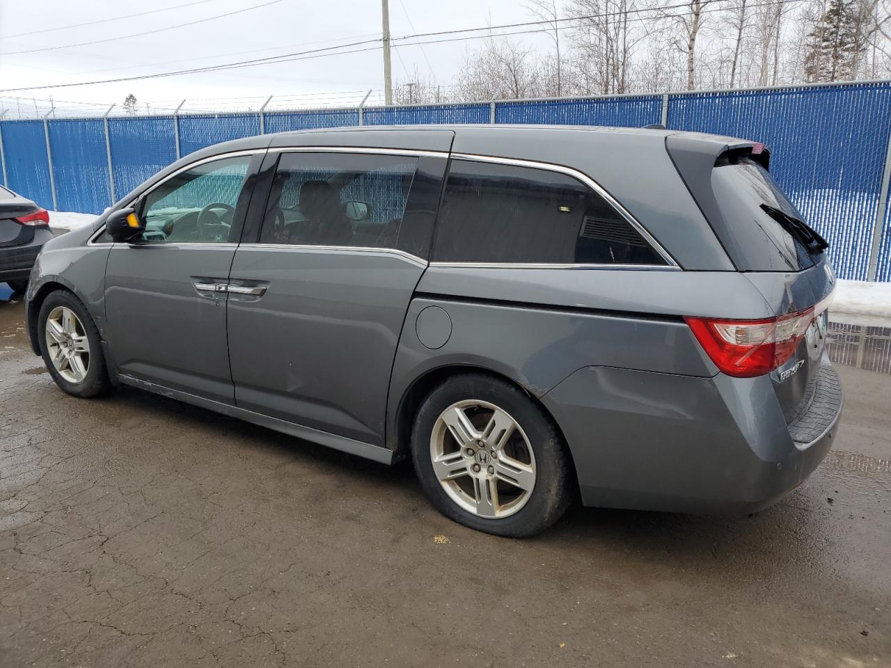 2011 Honda Odyssey - Image 2