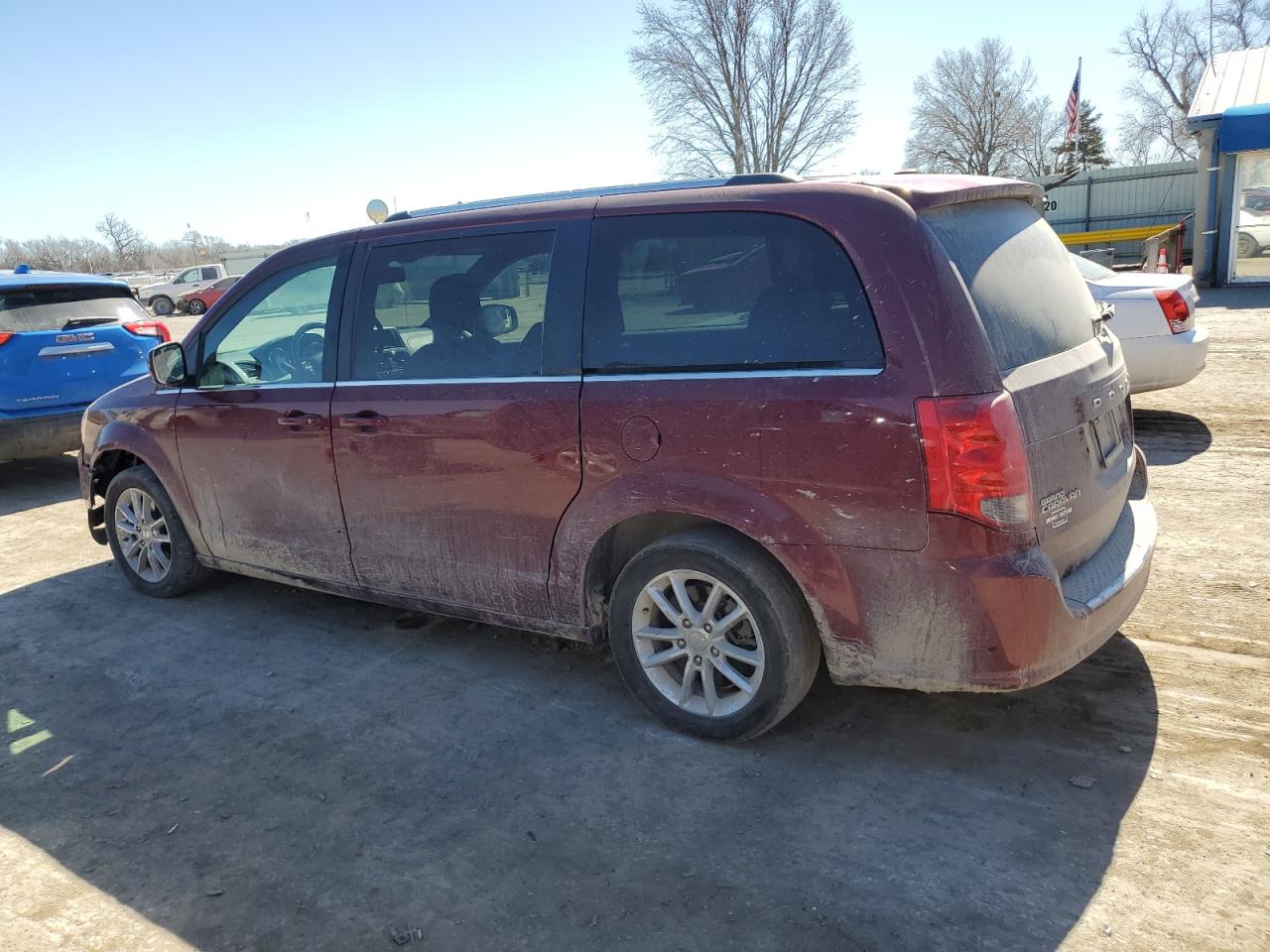 2019 Dodge Caravan - Image 2