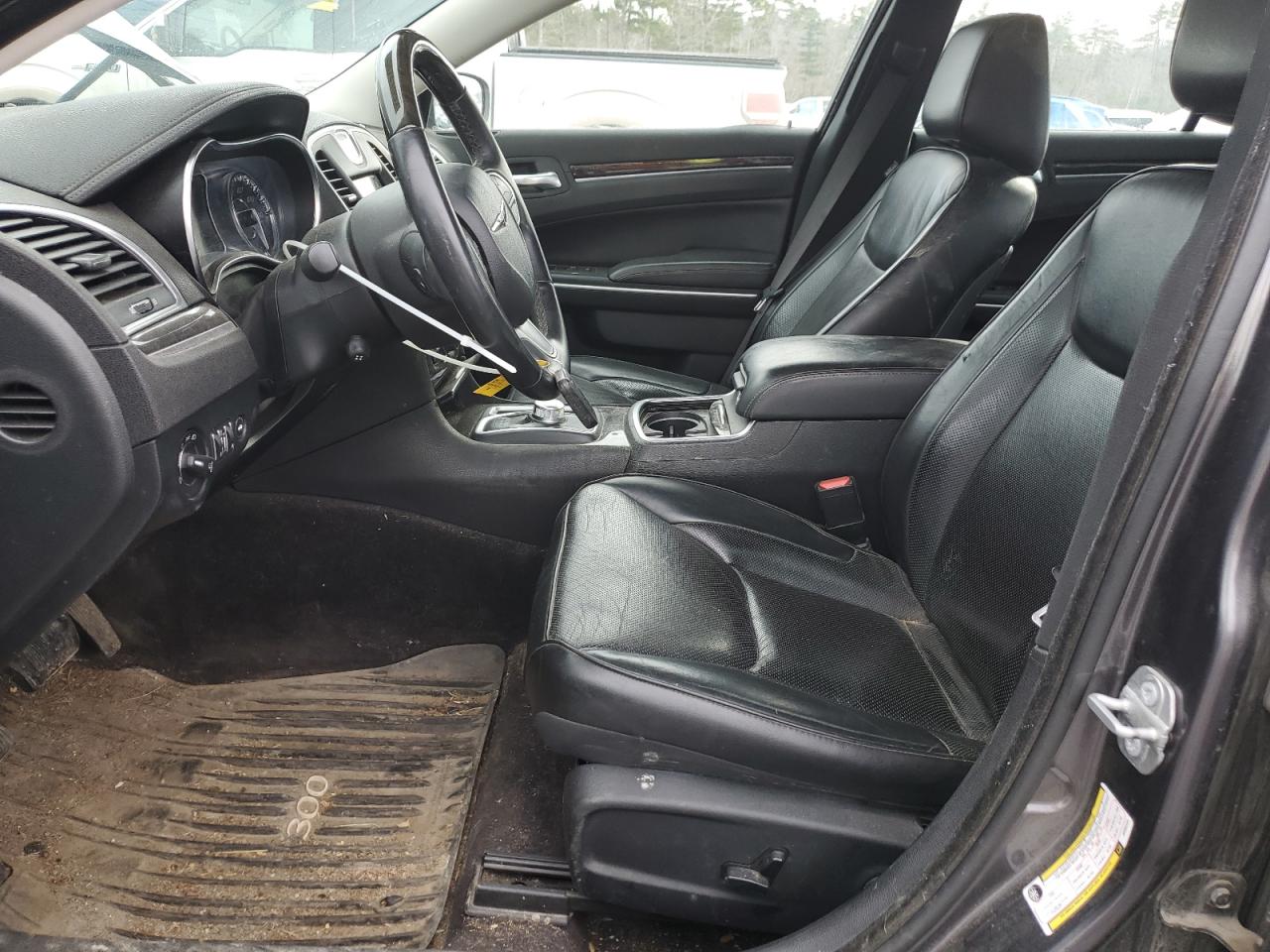 2018 Chrysler 300 - Image 7
