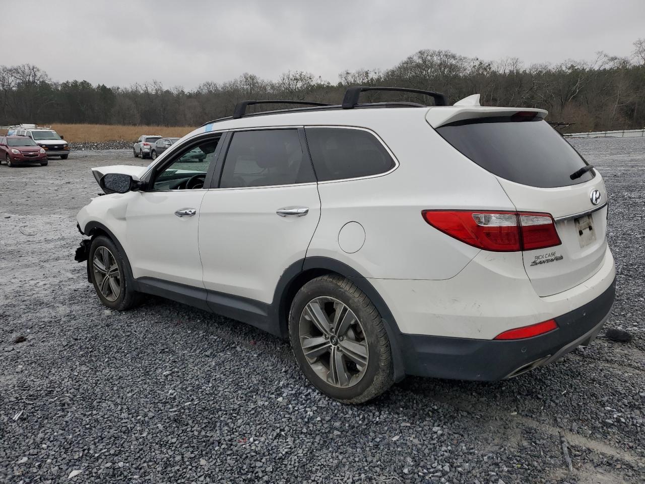 2015 Hyundai Santa Fe - Image 2