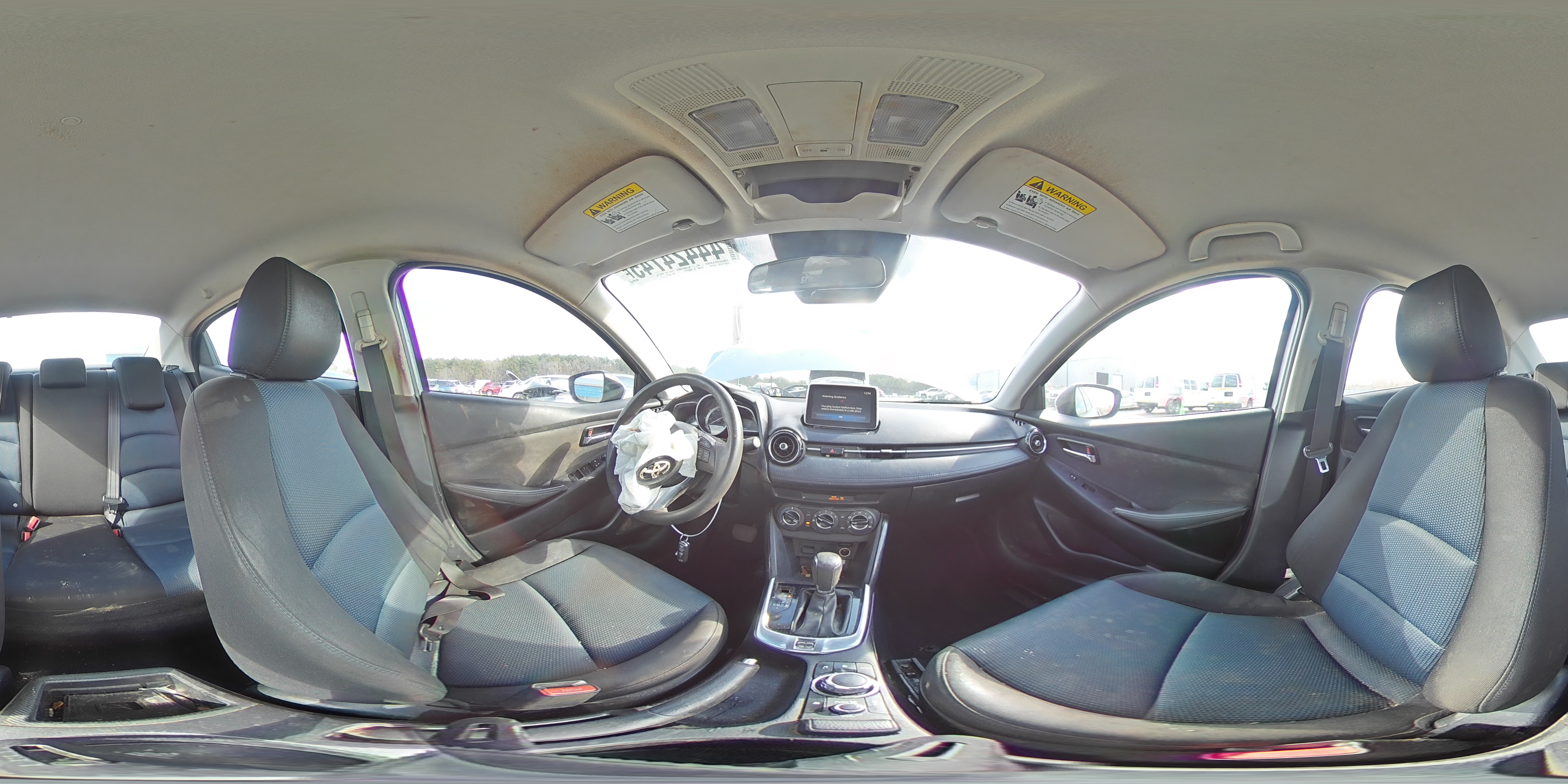 2017 Toyota Yaris - Image 13