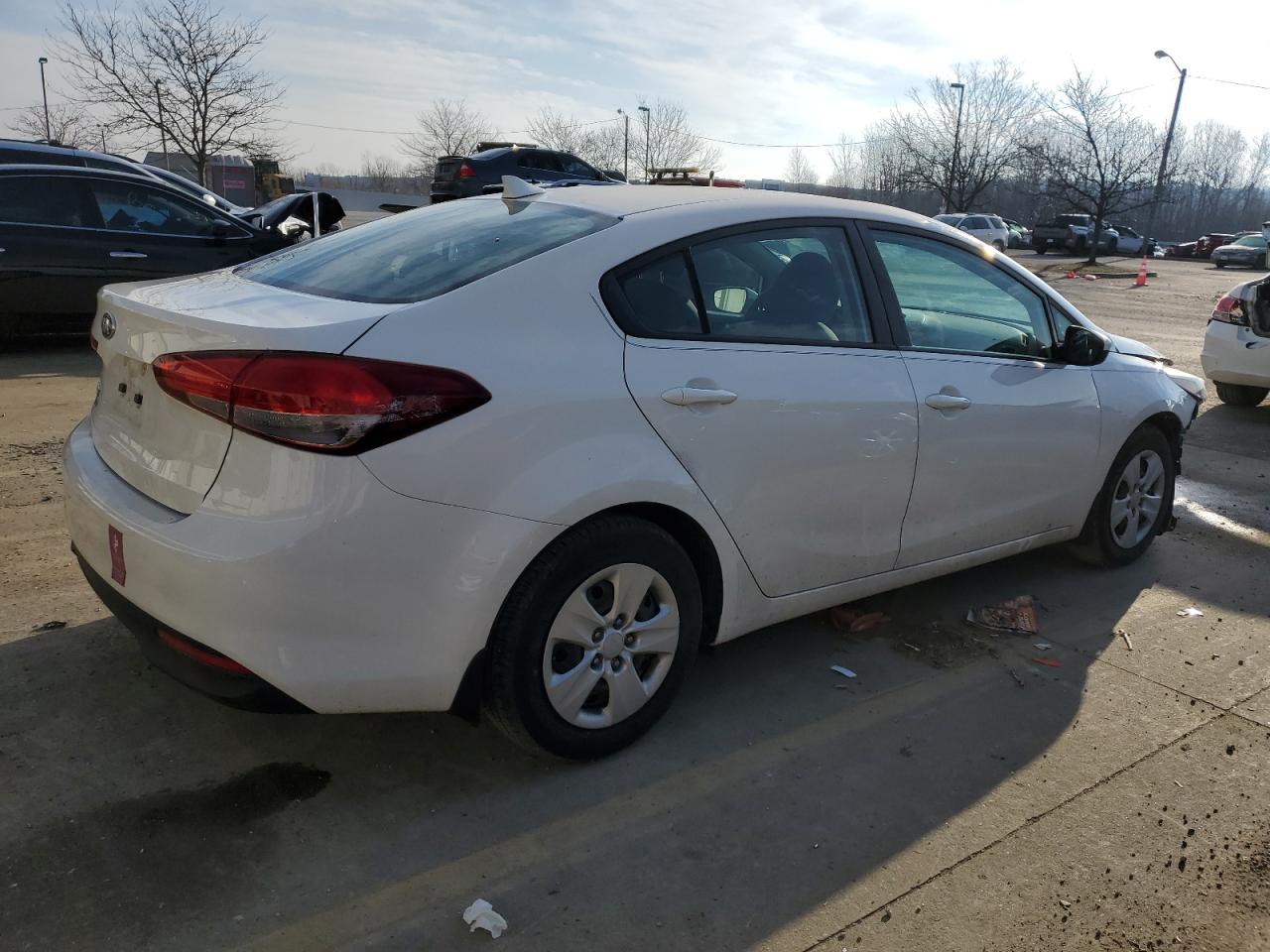 2017 Kia Forte - Image 3