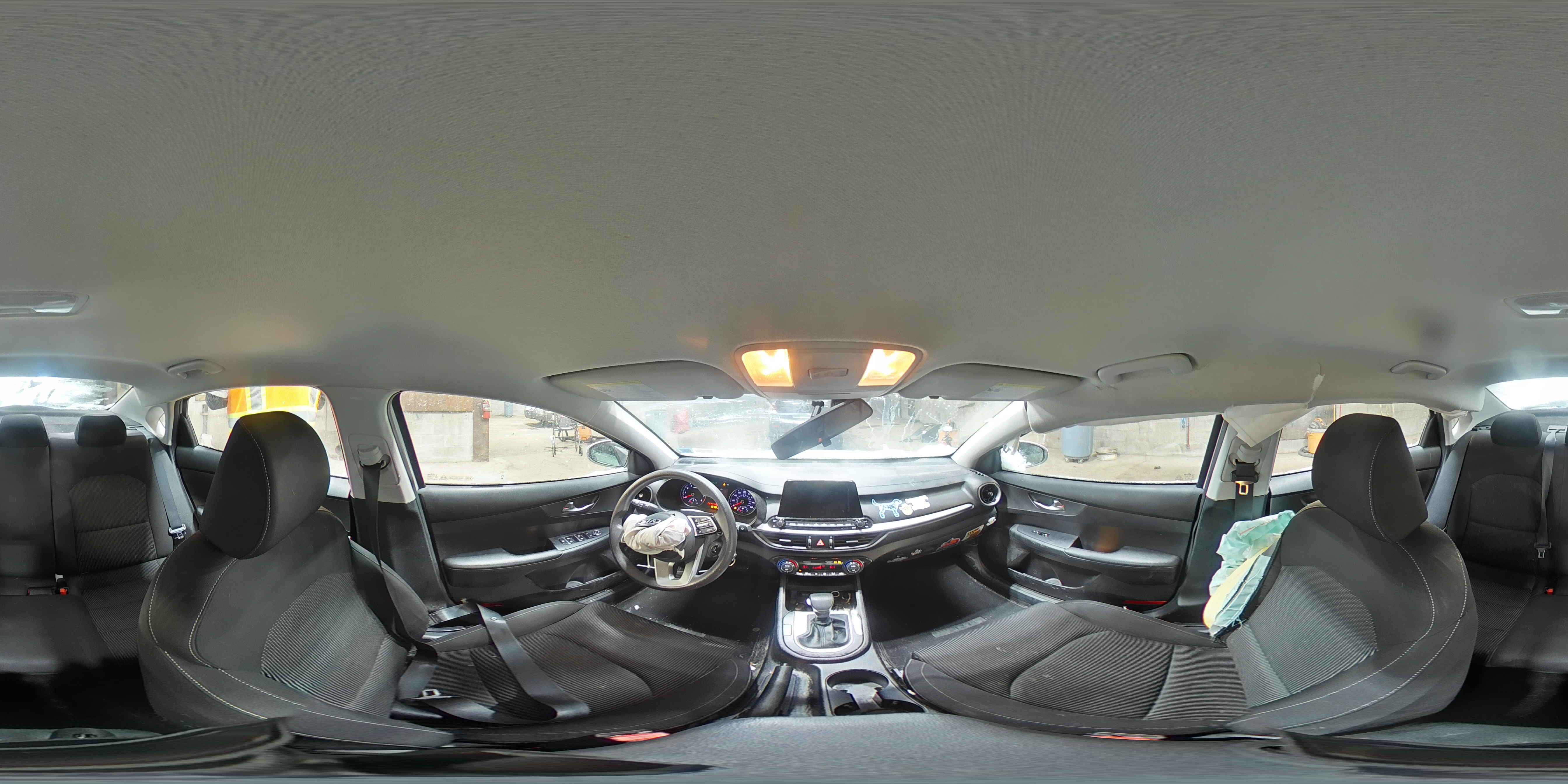 2019 Kia Forte - Image 13