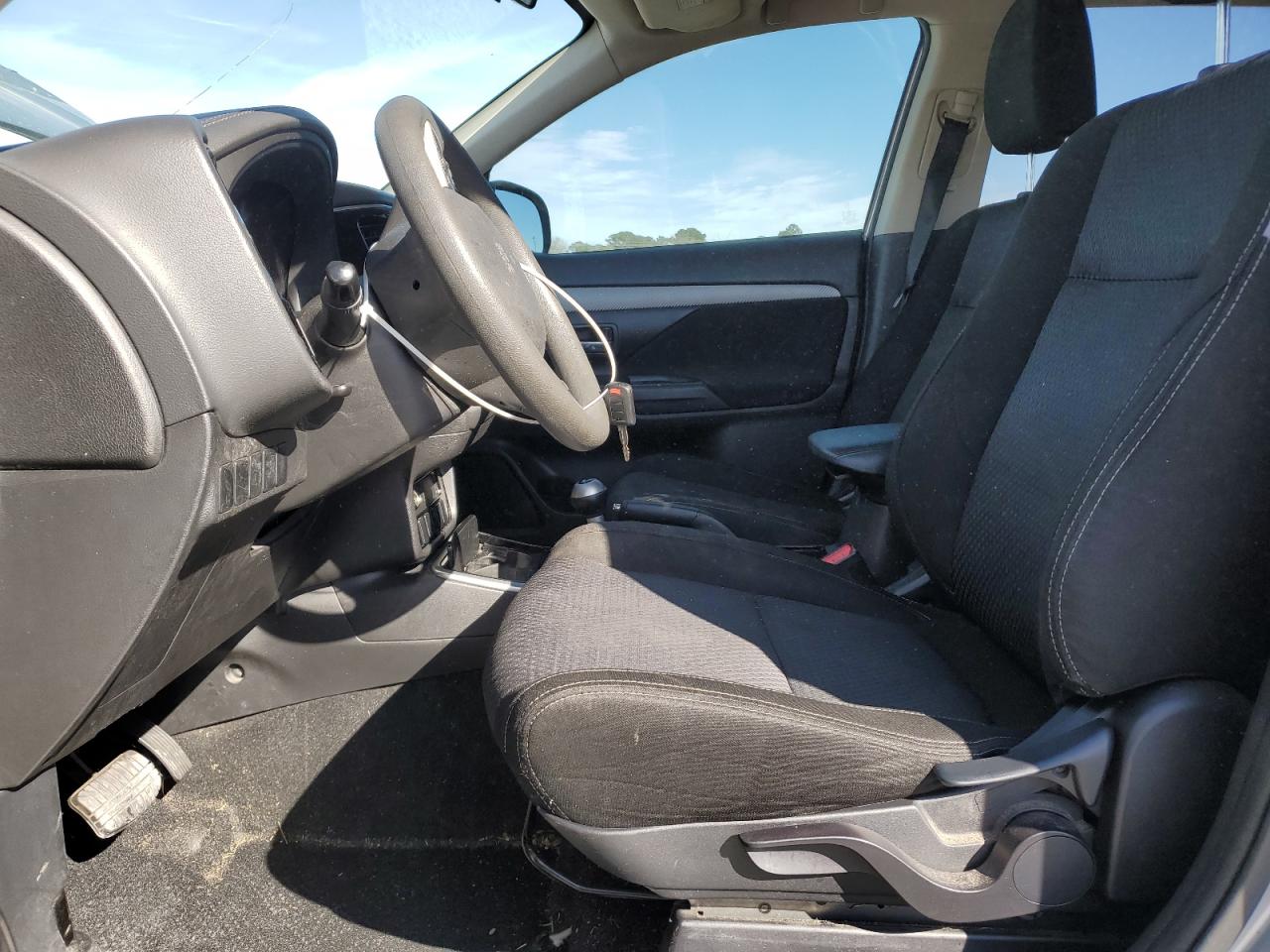 2018 Mitsubishi Outlander - Image 7