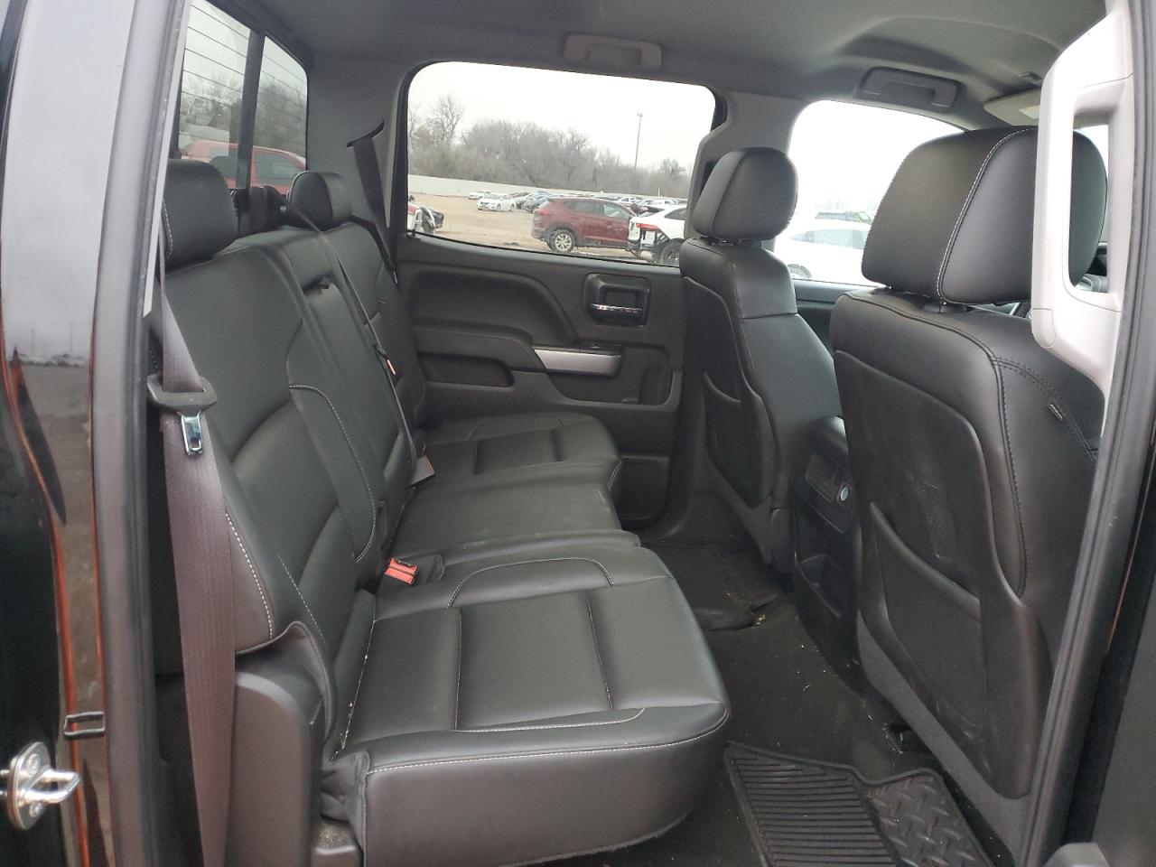 2015 Chevrolet Silverado - Image 10