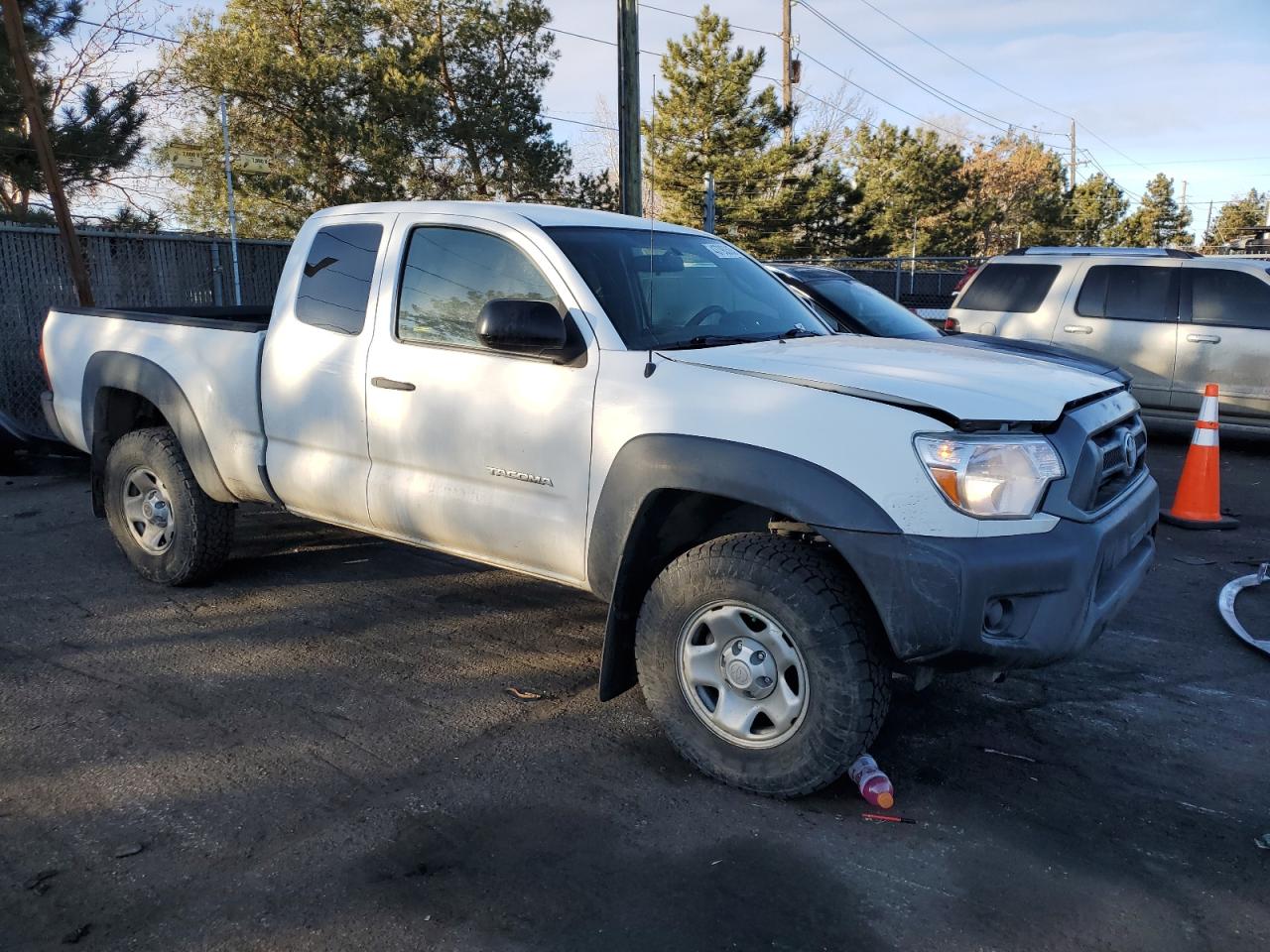 2015 Toyota Tacoma - Image 4