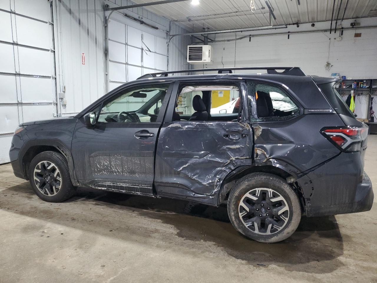 2025 Subaru Forester - Image 2