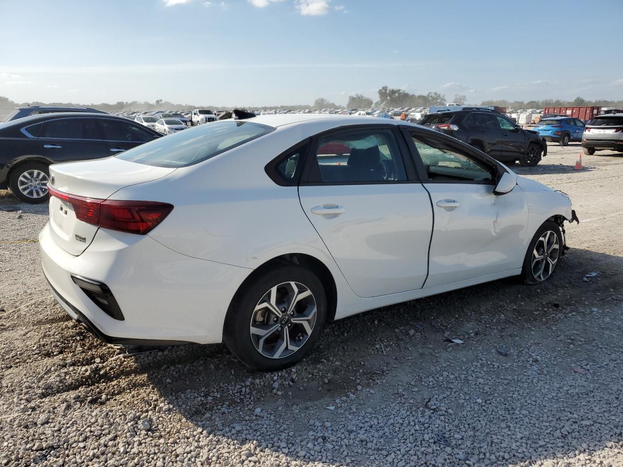 2021 Kia Forte - Image 3