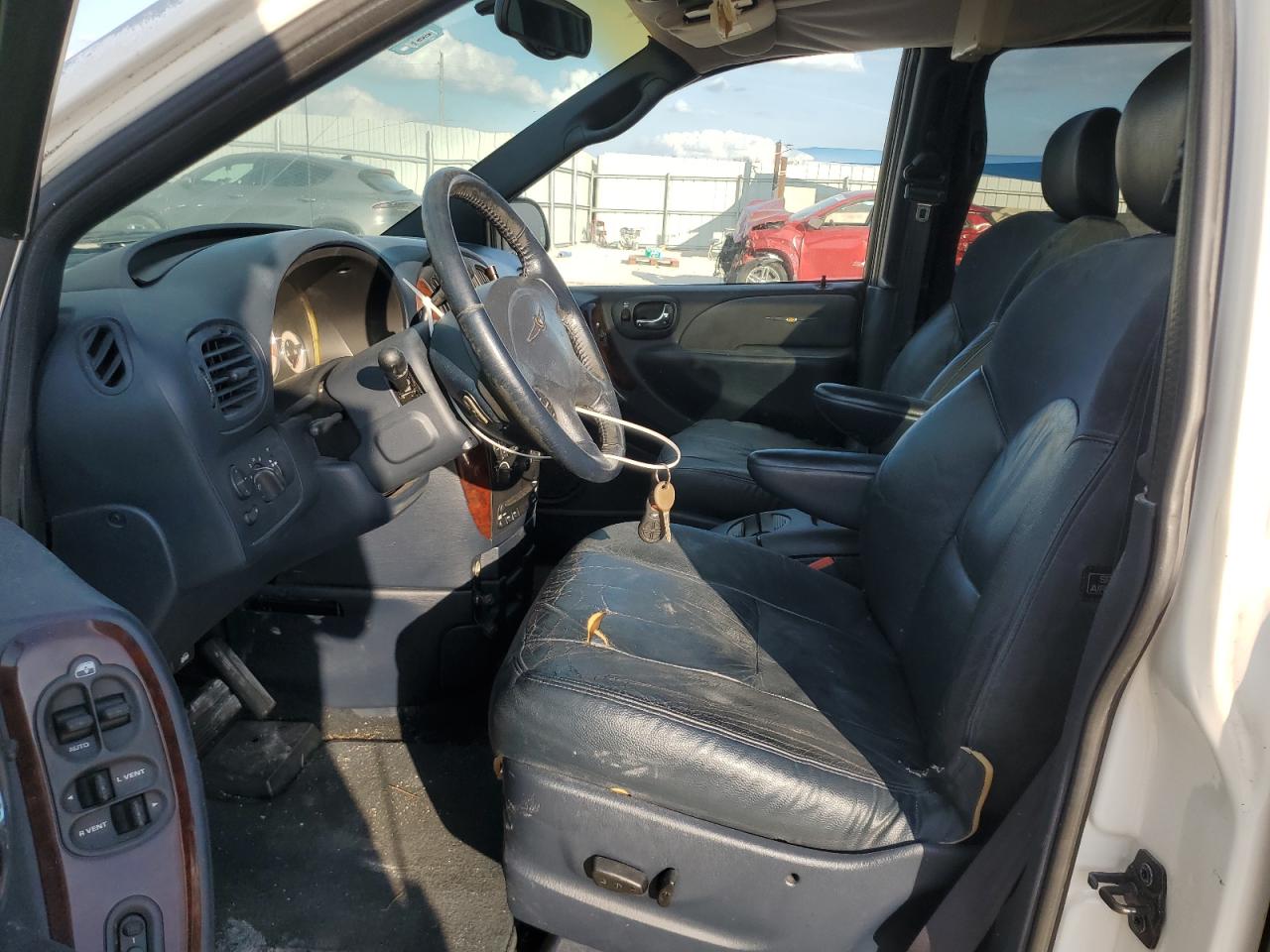 2002 Chrysler Town & Country - Image 7