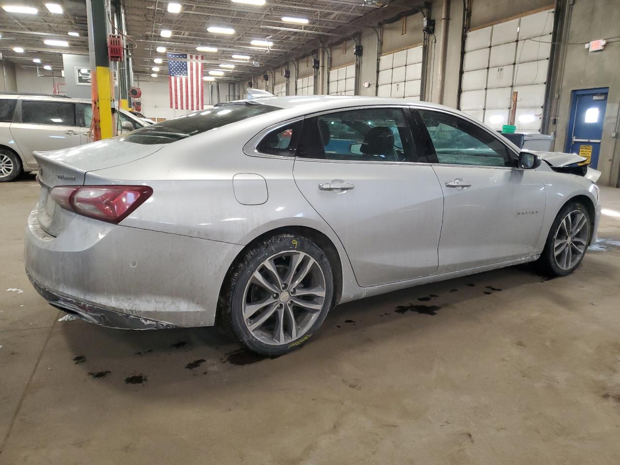 2019 Chevrolet Malibu - Image 3