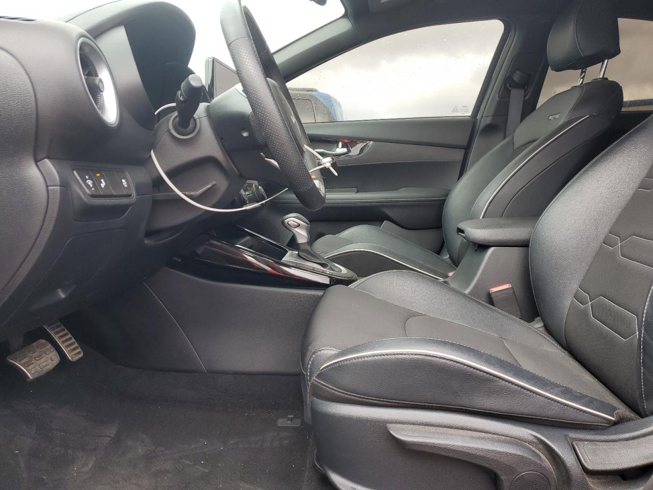 2024 Kia Forte - Image 7