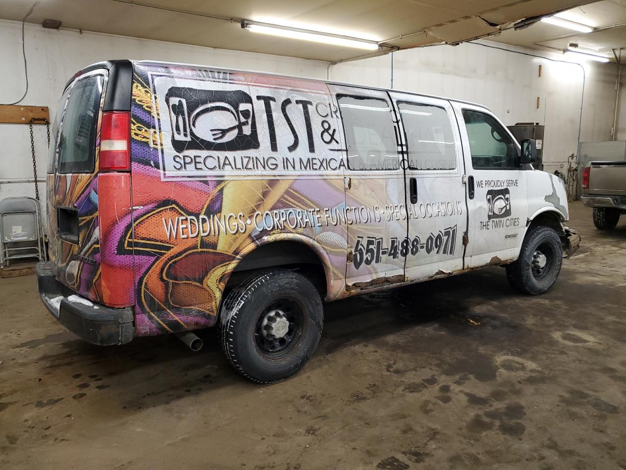 2006 Chevrolet Express - Image 3